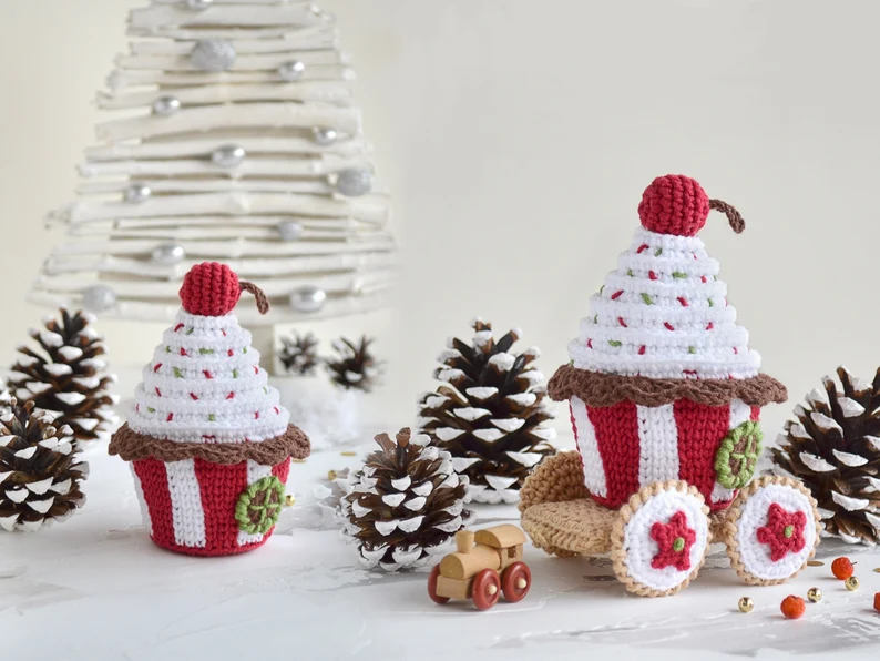 Christmas Amigurumi Gingerbread Train Engine Pattern