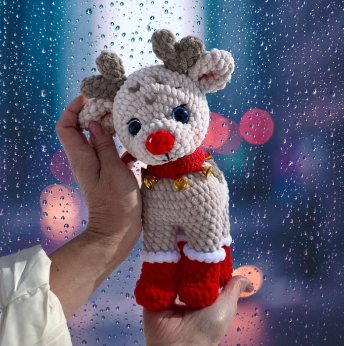 Christmas Reindeer Plushie Crochet Pattern