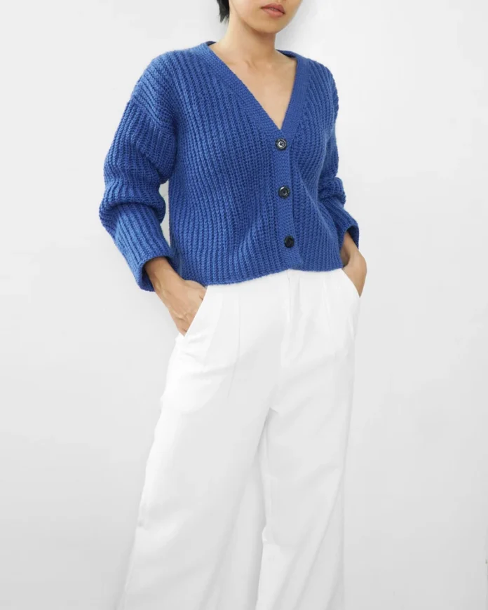 Crochet Cardigan Pattern – Ribbed, Modern & Cozy