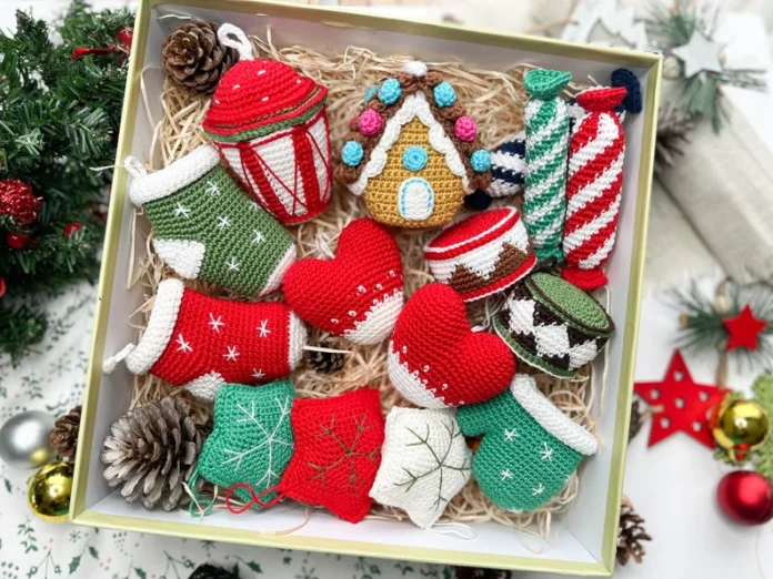 Crochet Christmas Ornament Pattern