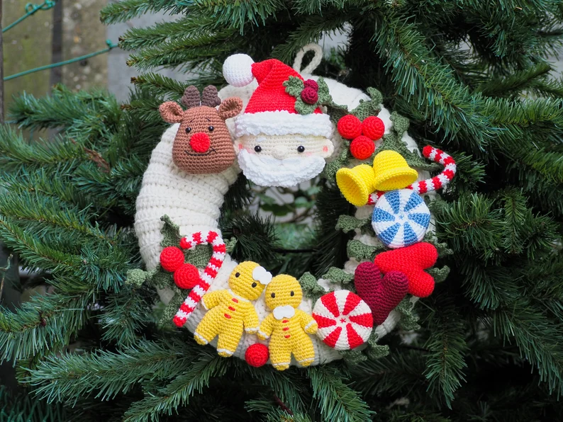 Crochet Christmas Wreath Pattern