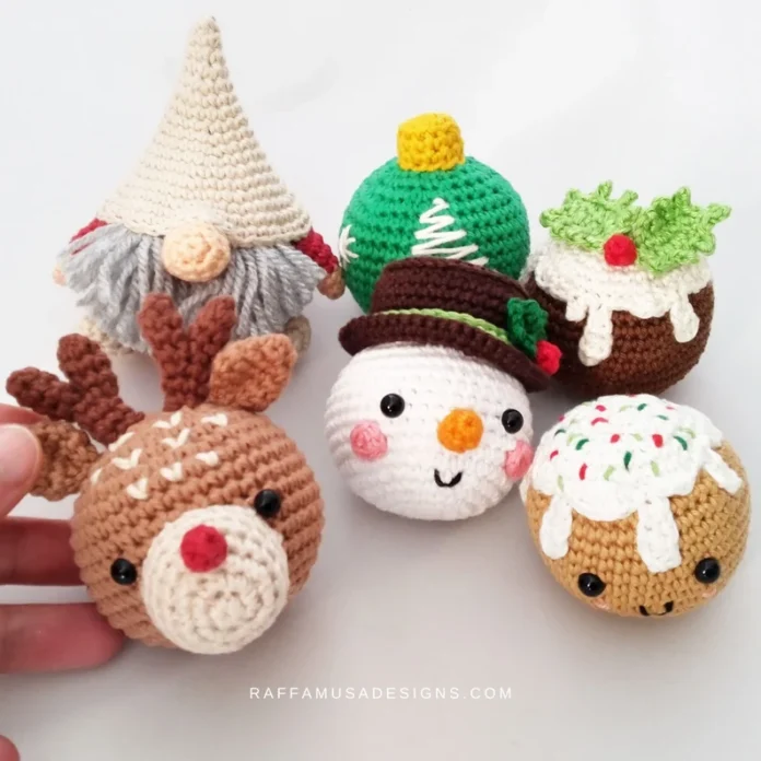 Crochet Patterns Christmas Baubles