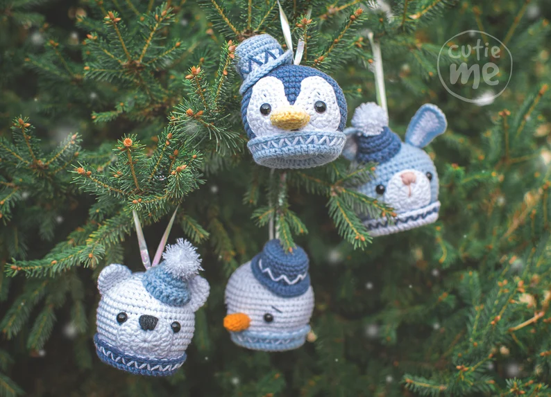 Cute Christmas Baubles Crochet Pattern