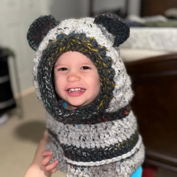 Polar Bear Crochet Cowl Pattern – Sizes Baby to Adult