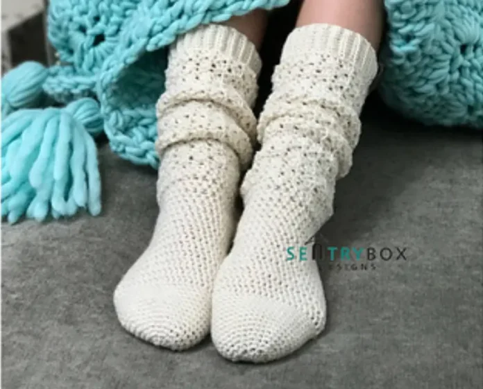 Endless Lace Crochet Socks