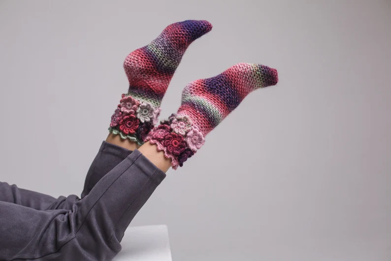 Lovers of Flowers Crochet Socks Pattern